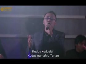 Kudus NamaMu Tuhan – Lirik Lagu Pujian 17