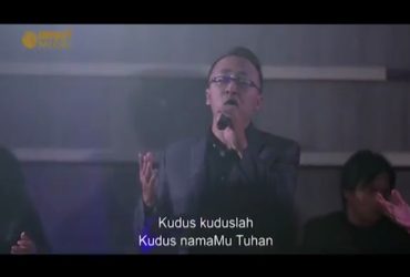 Kudus NamaMu Tuhan – Lirik Lagu Pujian 83